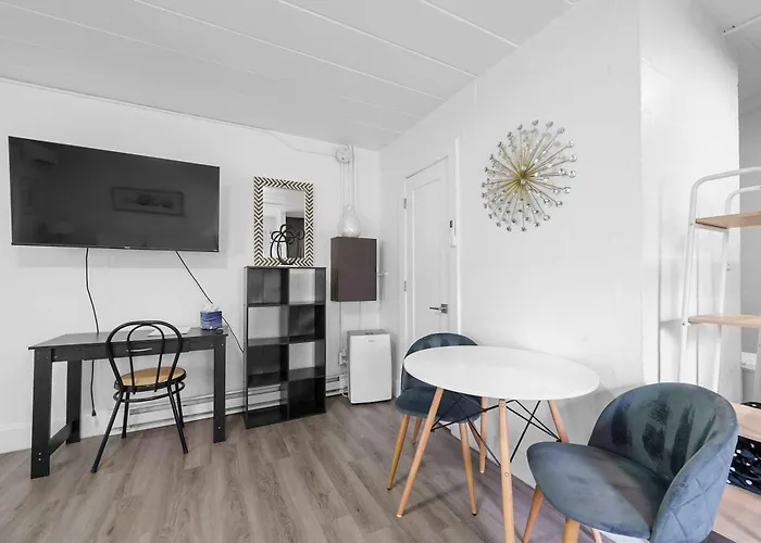 Chic Retreat 87